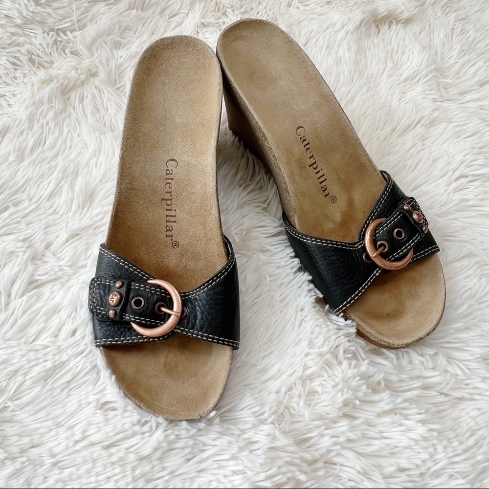 Caterpillar CAT black wedge sandals leather copper buckle mule shoes Sz 8